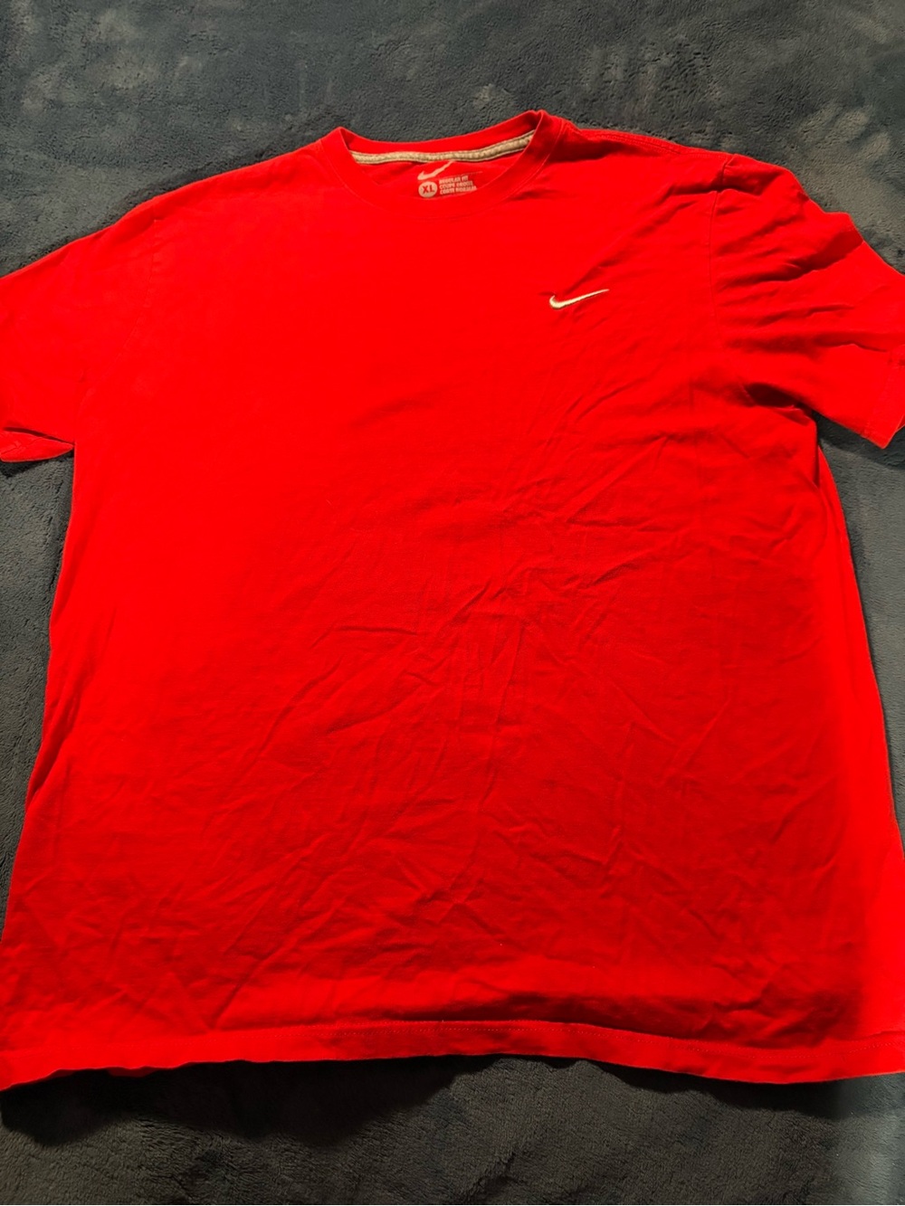 Nike unisex Bright Red Short Sleeve Crew Neck Tee